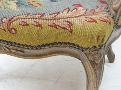 Fauteuil à dossier cabriolet en bois naturel...