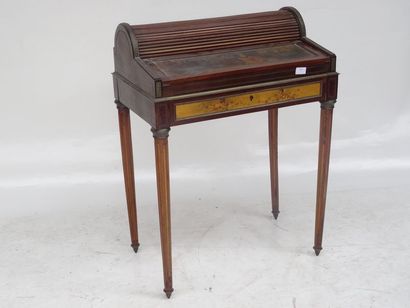 Bureau à mécanisme en acajou et placage,...