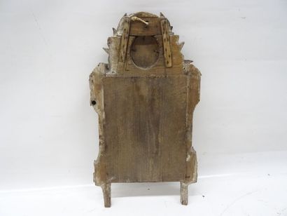 Petit miroir en bois doré laqué et sculpté...