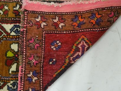 Tapis de laine noué 90 x 48 cm (7)