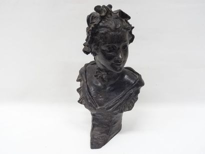 VAUVER Buste de femme Bronze ou fonte de...