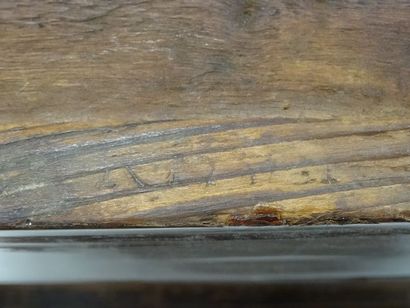 Petite table d'entre deux en placage de bois...