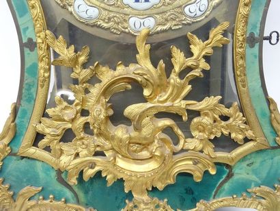 Cartel de forme violonnée et sa console en...