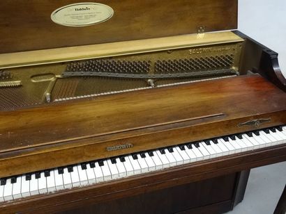 De marque Balawin, piano en acajou et placage,...