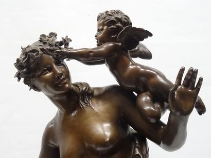 BLANCHARD J. Une femme et un angelot, bronze,...
