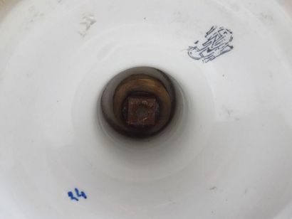 Gien, vase à anses dans le goût des Majolique...