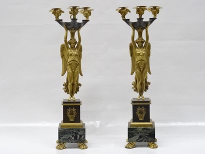 Paire de renommées en bronze, à 2 patines,...