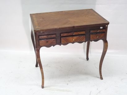 Coiffeuse en bois de placage style Louis...