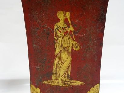 Paire de vases en tôle à fond rouge ornés...