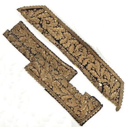 Trois broderies d'uniformes de général de...