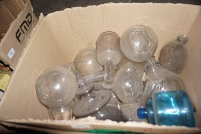 Glass and crystal set including flasks, carafes,...