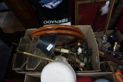 Important set of knick-knacks including desk...