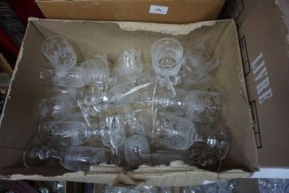 Important set of glasses including water...