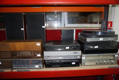 Hi-Fi equipment set from Normende, Pionneer,...