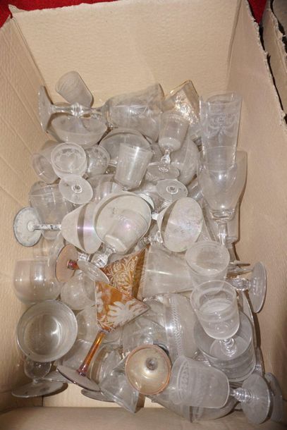 Set in glass and crystal including table...