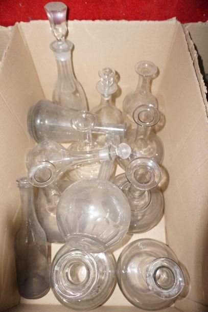 Set in glass and crystal including table...