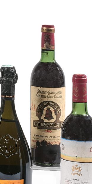 A BOTTLE - CHÂTEAU L'ANGÉLUS - Saint-Emilion,...