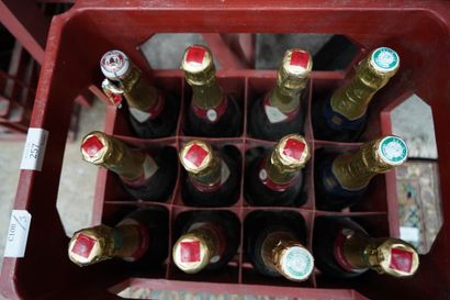 2 bouteilles de Champagne Charles Heidsieck,...