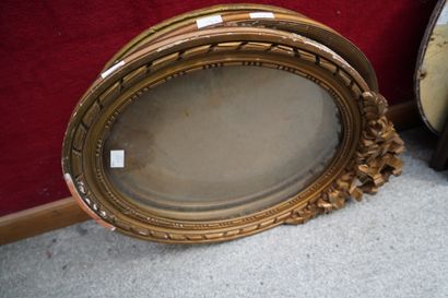 Deux panneaux en bois marqueté à décor de...