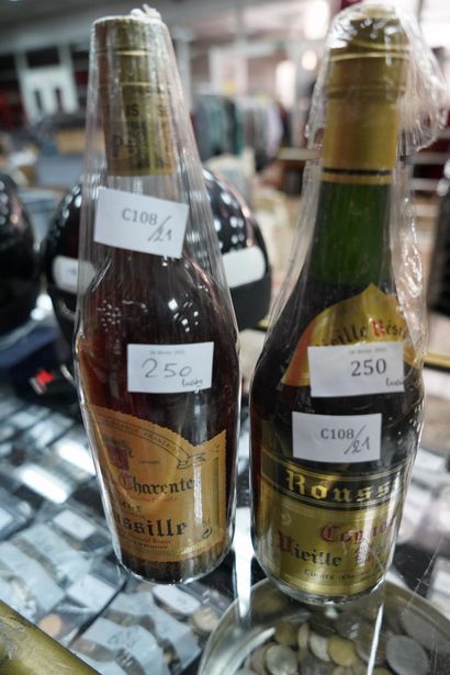 1 bouteille Cognac Vieille Réserve Roussille....