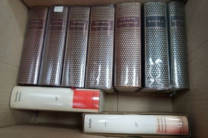 La Pléiade, Neuf volumes. Histoire universelle,...