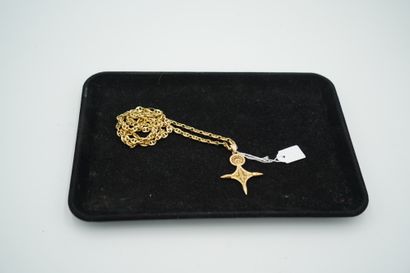 PENDENTIF CROIX en or 750 millièmes, travail...