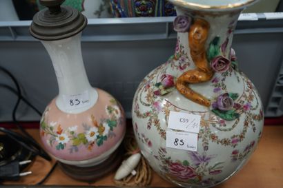 Réunion de 7 vases en céramique dont Chine...