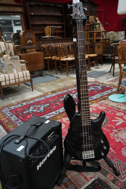 * CORT, Basse, et HARTKE, amplificateur,...