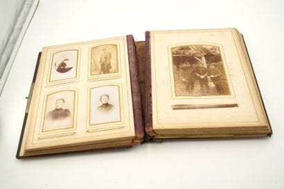 Album de photographies de famille, en l'...