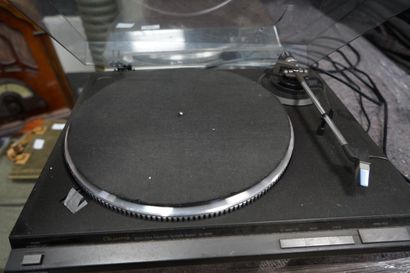 Deux platines TECHNICS et CONTINENTAL ED...
