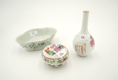 Chine - un vase soliflore, une petite boîte...