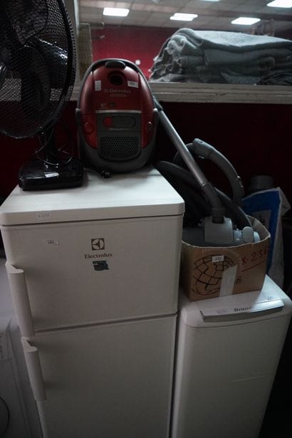 * Réfrigérateur/congélateur Electrolux, ventilateur...