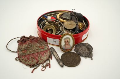 Ensemble de bijoux fantaisie; bracelets,...