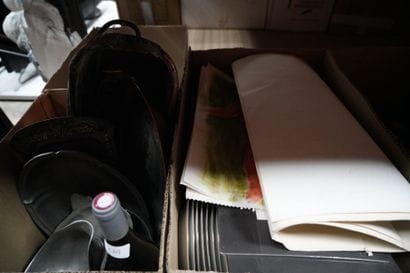 * Ensemble d'objets divers, cuivres, céramiques,...