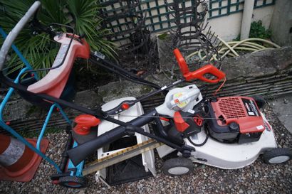 * Tondeuse thermique BRIGGS STRATTON, en...