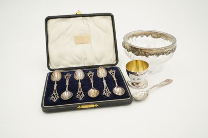 Six petites cuillères en argent, Angleterre,...