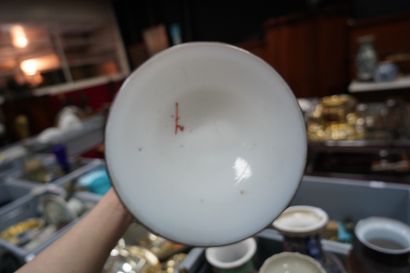 Réunion de 7 vases en céramique dont Chine...