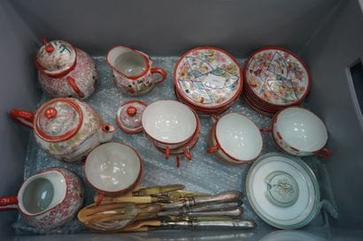 ASIE, Service à thé en porcelaine à décor...