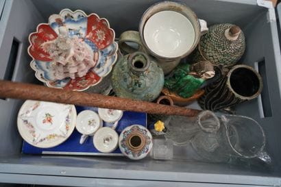 *Ensemble en céramique émaillée comprenant...