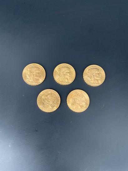 5 pièces de 20 francs or 1913. Poids : 32,3...