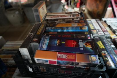 *Importante réunion de CD, DVD et K7, six...