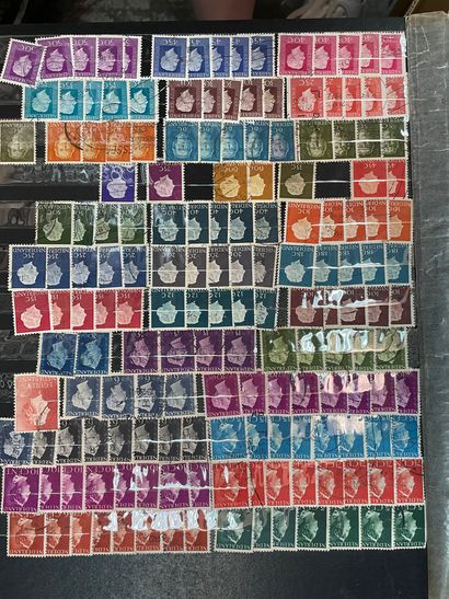 32 Albums Europe dont Suisse, Pays Bas, Espagne,...