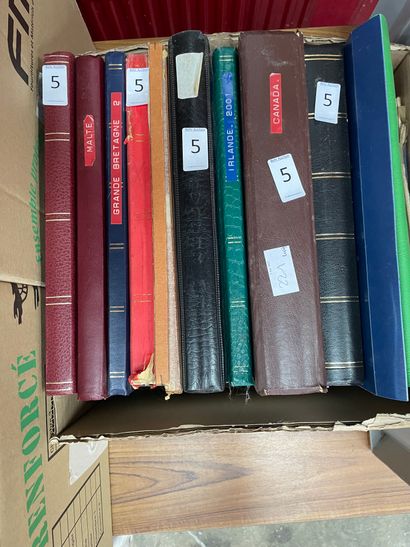 38 Albums Commonwealth dont GB, Canada, Royaume-Uni,...