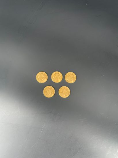 5 pièces de 20 francs or 1913. Poids : 32,3...