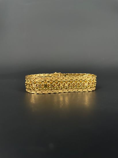 Bracelet à mailles entrelacées en or 18K...