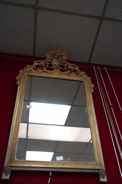 Miroir de coiffeuse en bois et composition...
