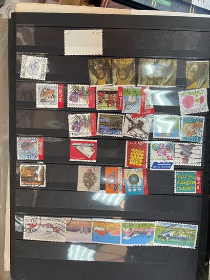 32 Albums Europe dont Suisse, Pays Bas, Espagne,...