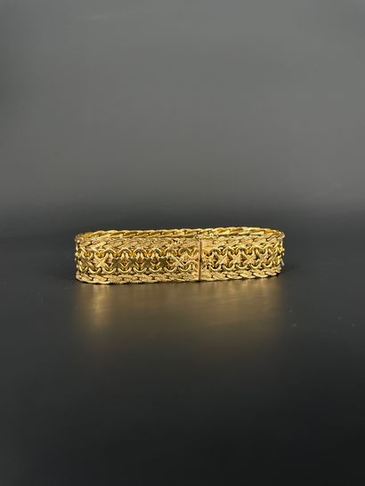 Bracelet à mailles entrelacées en or 18K...
