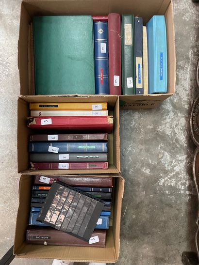 32 Albums Europe dont Suisse, Pays Bas, Espagne,...