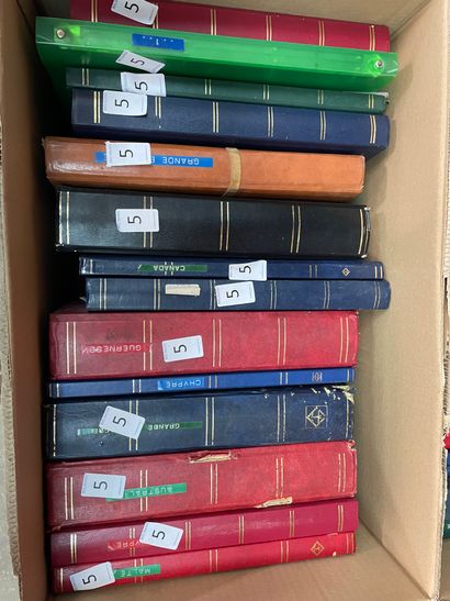 38 Albums Commonwealth dont GB, Canada, Royaume-Uni,...